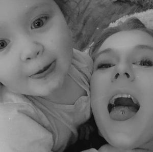 Meet your Posher, Casandra